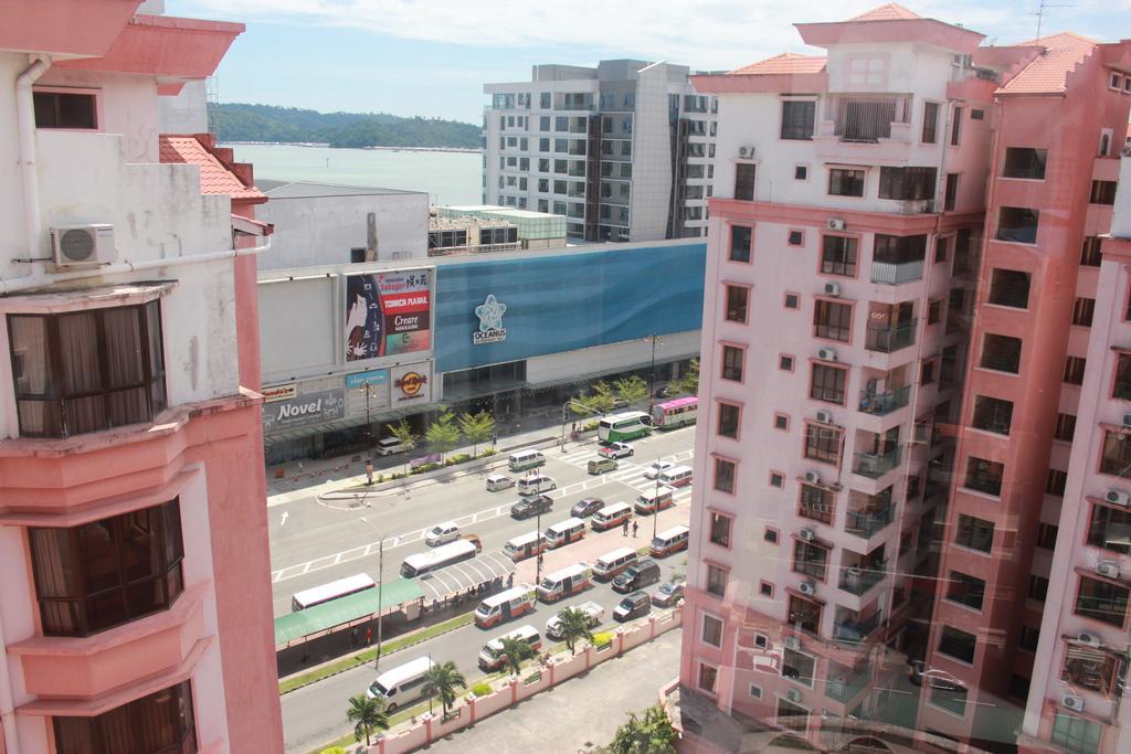 Marina Court Kk City Homestay Kota Kinabalu Exterior photo